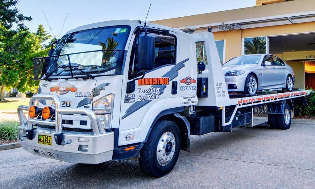 Maroochydore-Towing-Service-tilt-tray-truck-loading